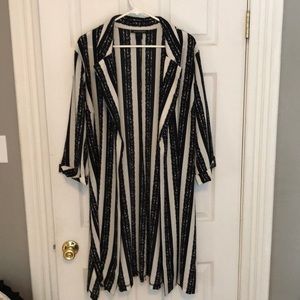 Beautiful long blazer!